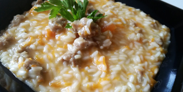 Risotto con zucca, salsiccia e provola