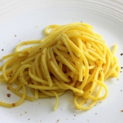 Spaghetti, aglio, olio e peperoncino con magic cooker