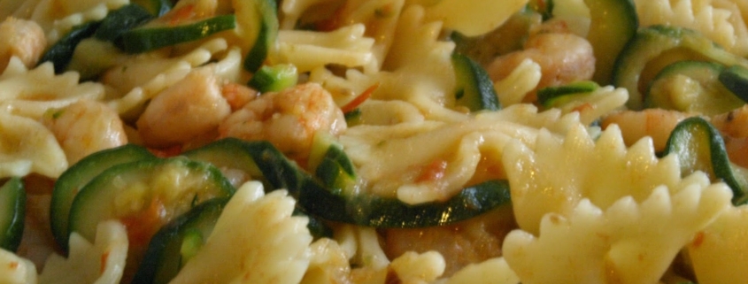 ricetta farfalle zucchine e gamberetti