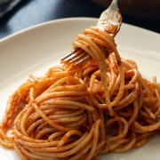 Pasta, pomodoro e scamorza