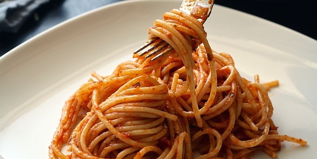 Pasta, pomodoro e scamorza